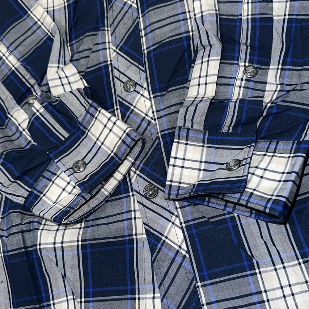 Express button down - Picture 4 of 5